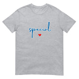 Camiseta con diseño de corazón en letra caligráfica especial (Global)