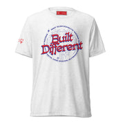 Camiseta «Hecha de manera distinta» de Ava Jennings (Global)