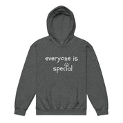Sweat-shirt à capuche pour jeunes « Tout Le Monde Est Spécial » de Greer Leggat